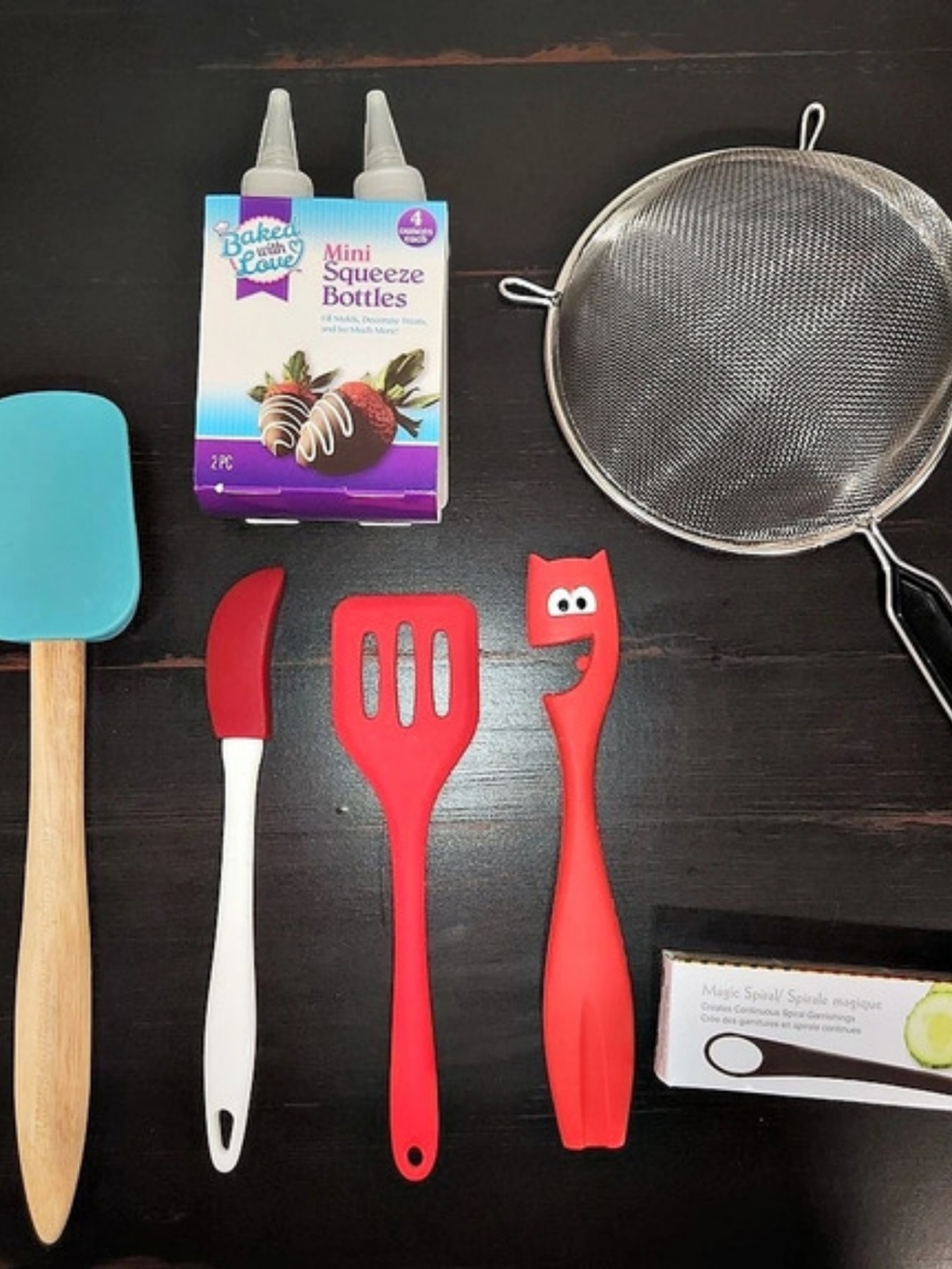 Bundle Of Kitchen Items
